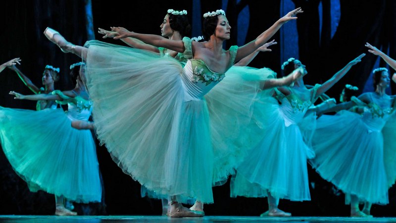 Giselle conmueve en el Teatro Nacional de Cuba 