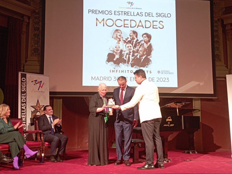 El Instituto Latino de la Música reconoce al mítico grupo español Mocedades con el premio Estrella del Siglo del ILM